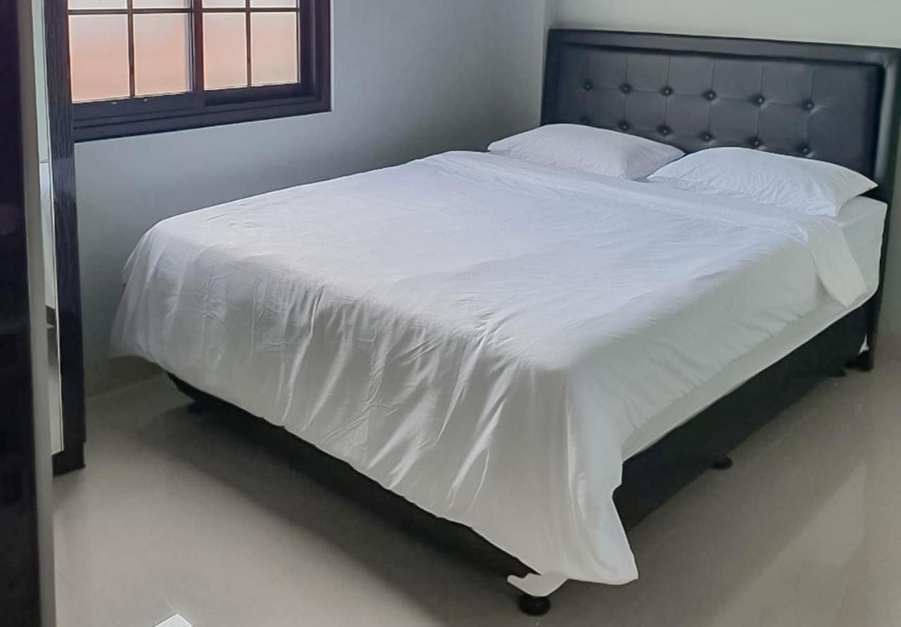 Bumi Ciboled Mitra Reddoorz Near Gerbang Tol Pamulihan Jatinangor Buitenkant foto